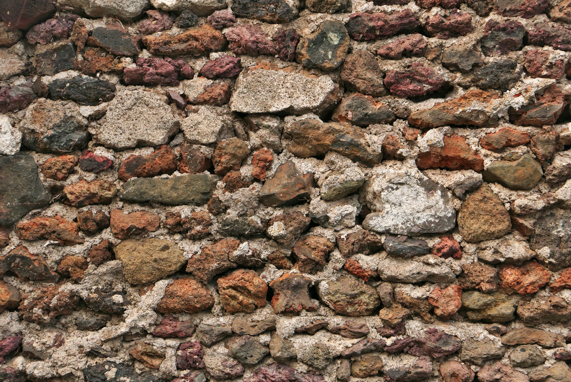 brown and gray stone fragments