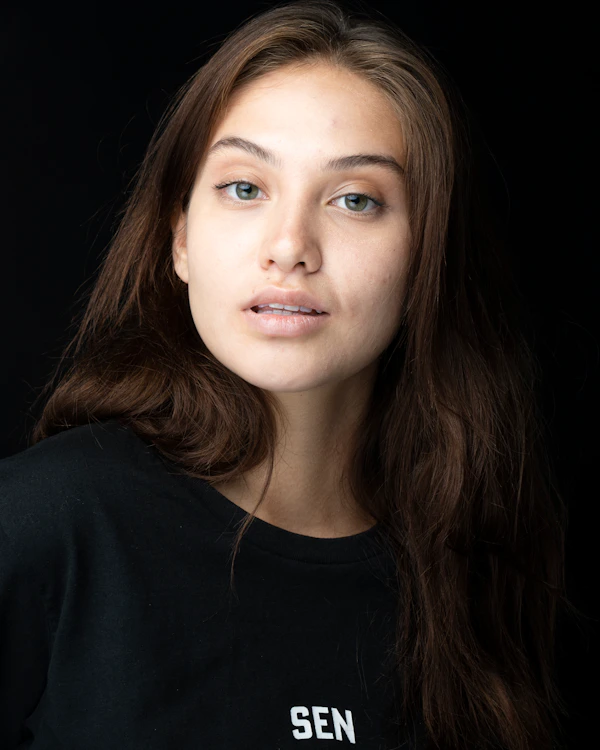 Dra. Mariana Caldeira