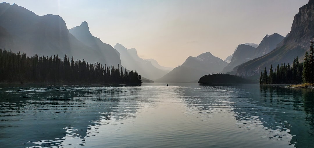 travelers stories about Fjord in Maligne Lake Cruise, Canada