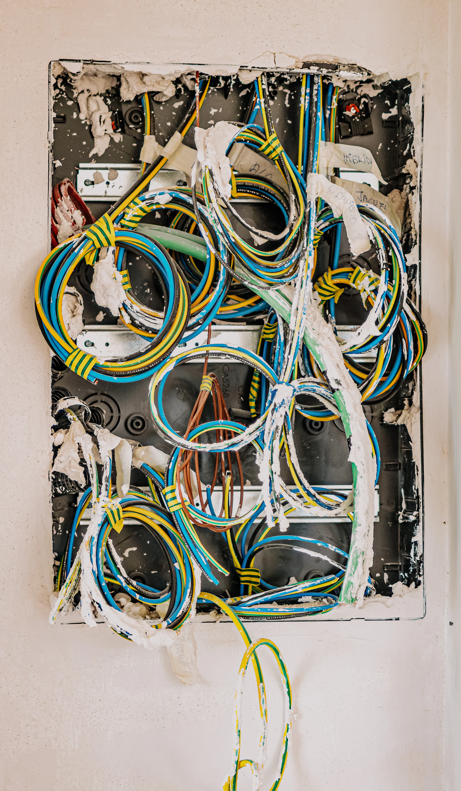 Electrical and networking cabling for MEP technical fit-out