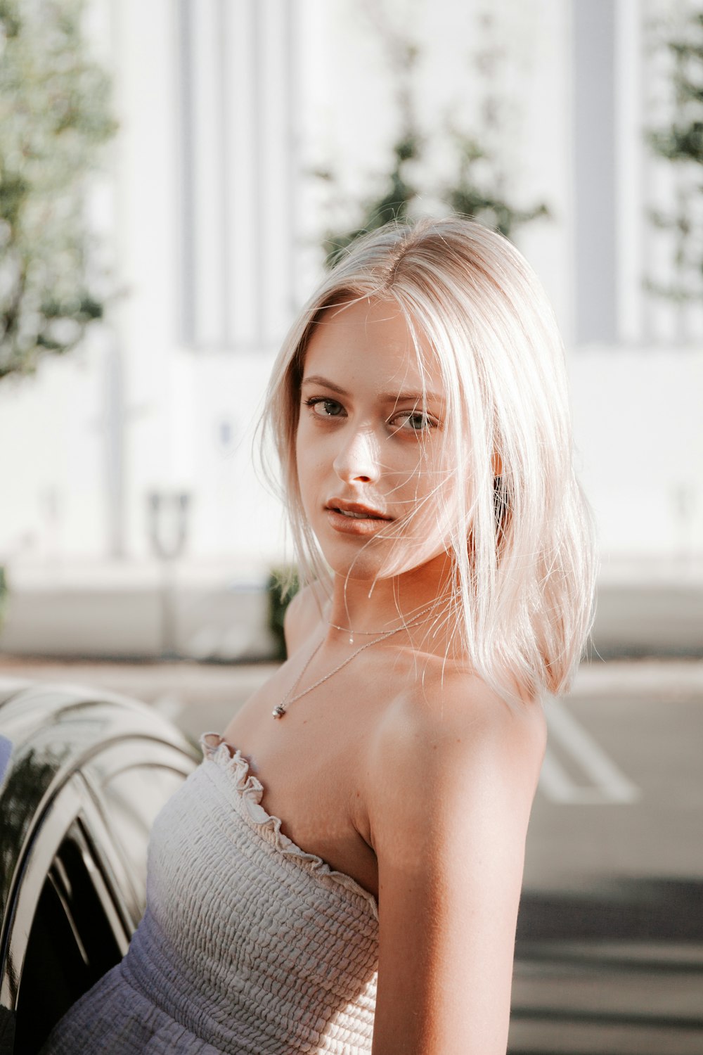 woman in white lace brassiere