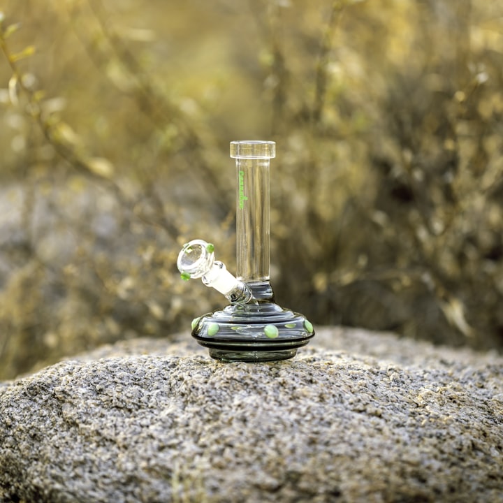 Explore different types of bongs