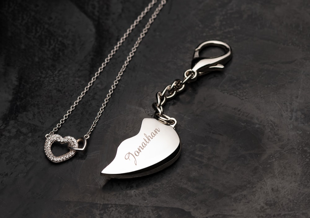 silver heart shape pendant necklace