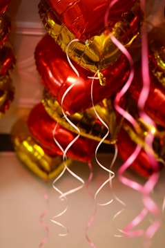 red and gold hearts foil balloons