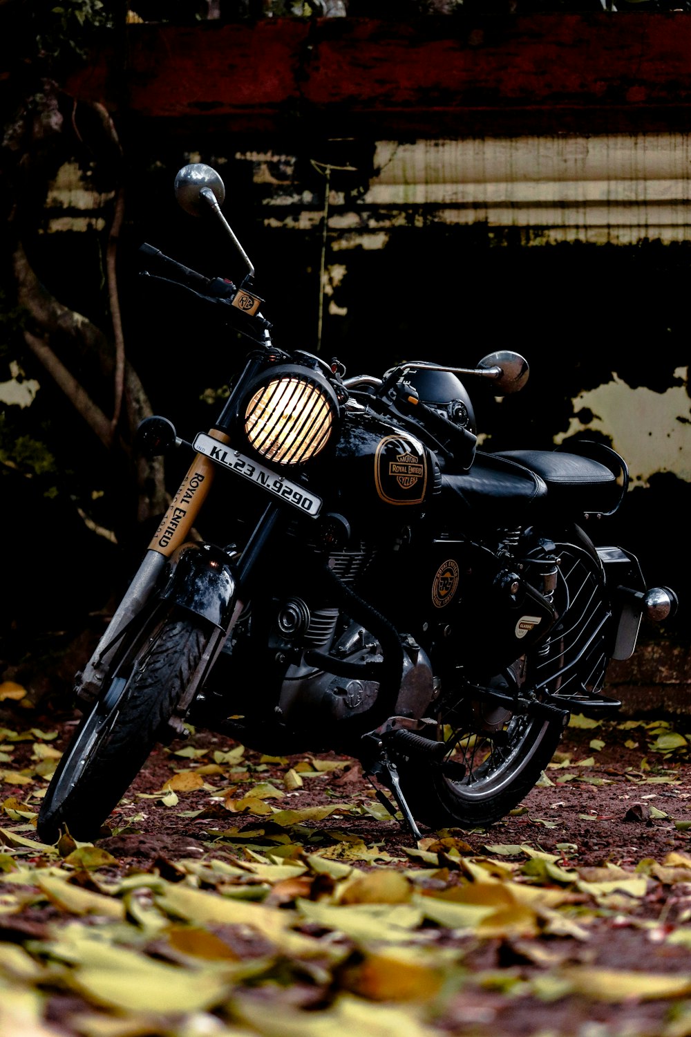 black and silver cruiser motorcycle