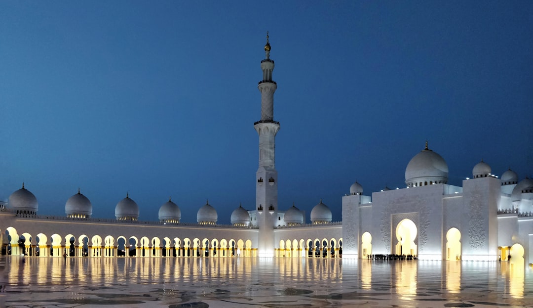 Landmark photo spot Sheikh Zayed Grand Mosque - 5th St - Abu Dhabi - United Arab Emirates Corniche Beach - Abu Dhabi - United Arab Emirates