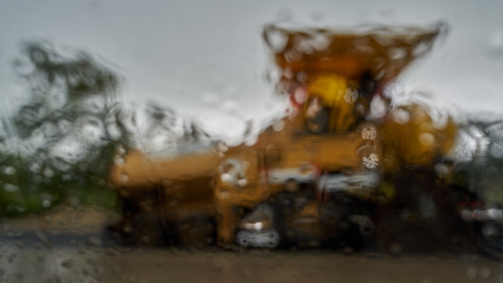 yellow and black heavy equipment