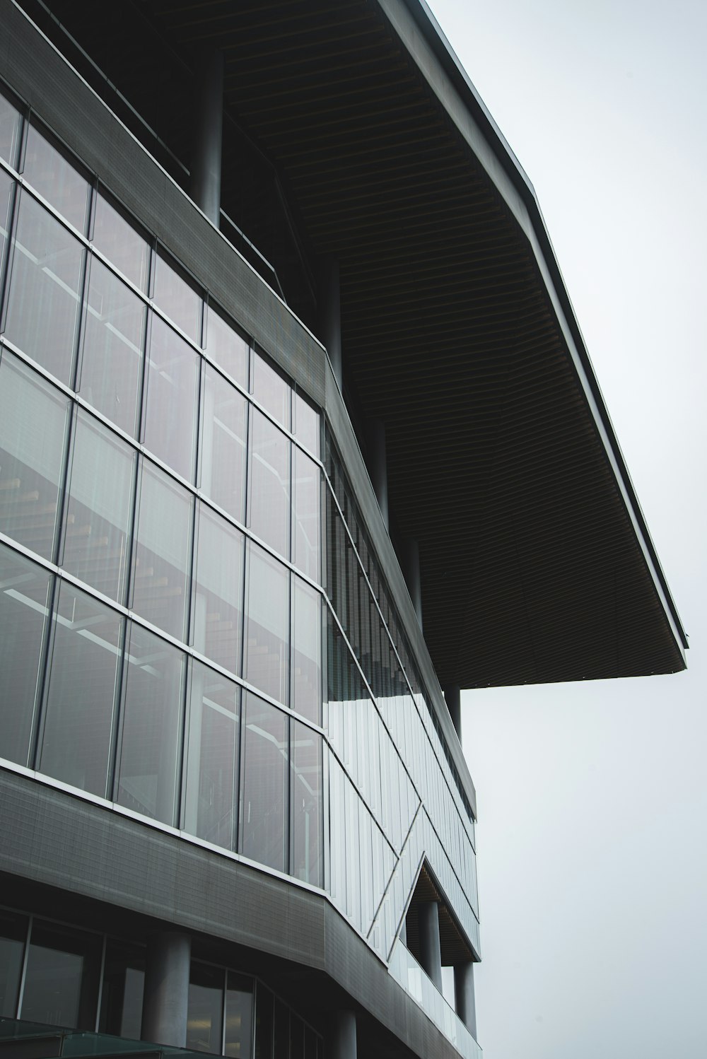 brown and white concrete building