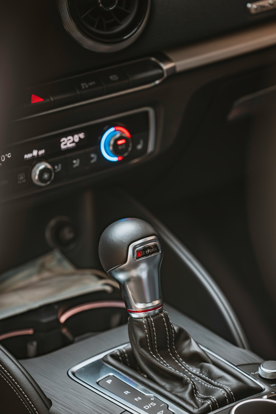 black and gray gear shift lever