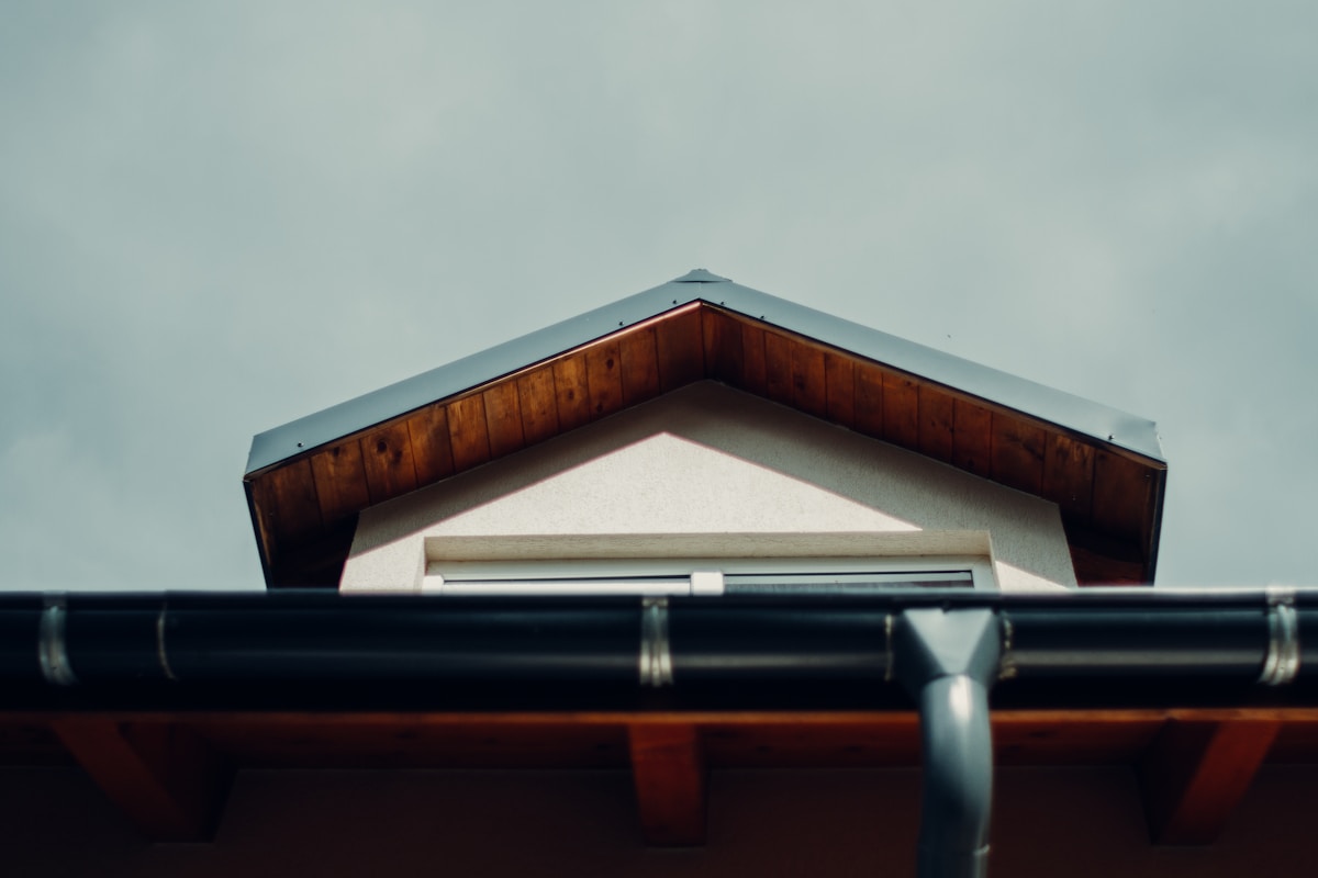 Gutter Cleaning image background image