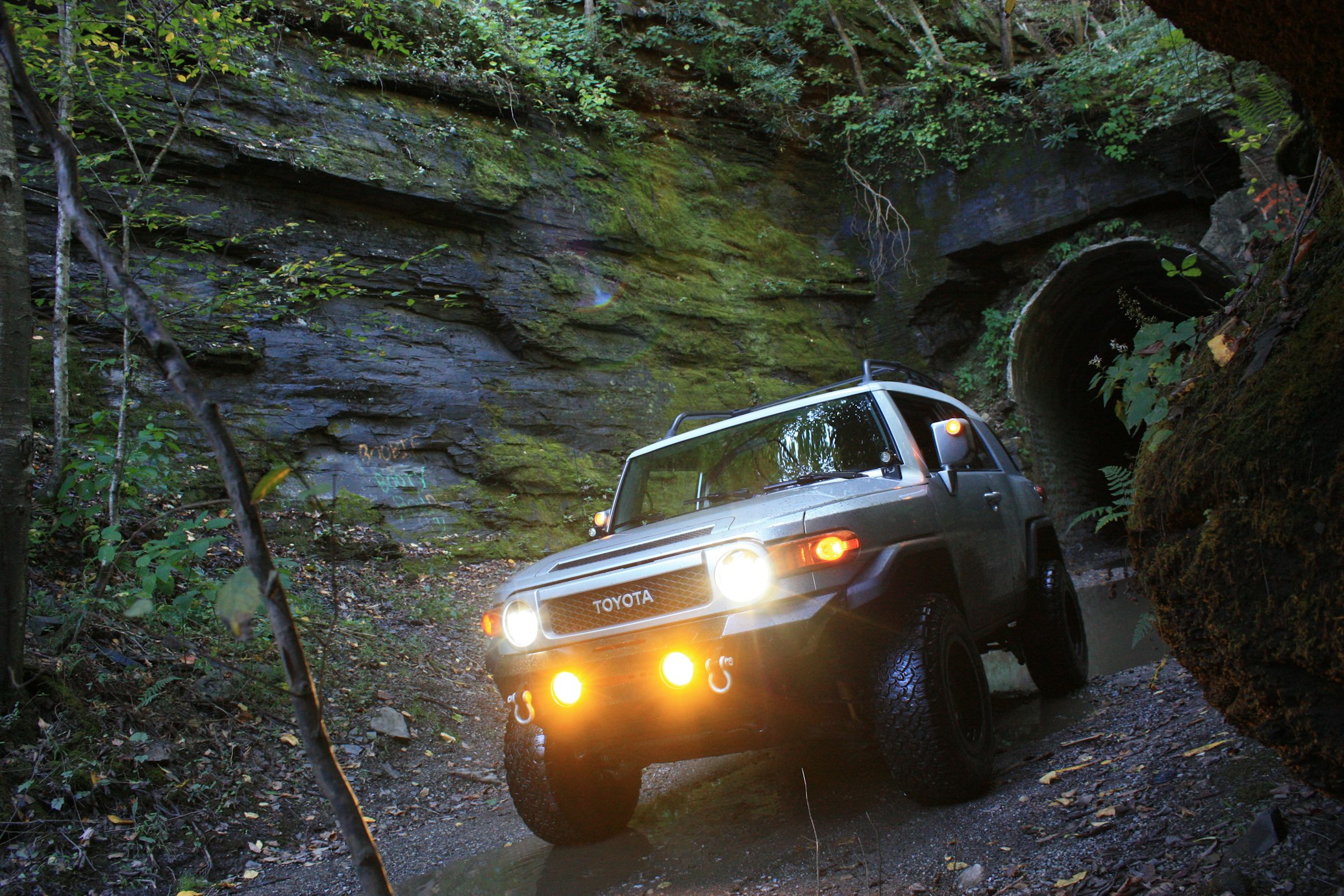 A Toyota FJ Cruiser (Brice Cooper via Unsplash)