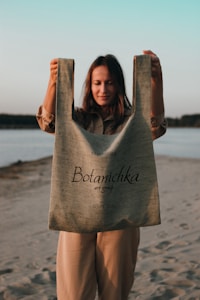 Pinchy Pages Tote