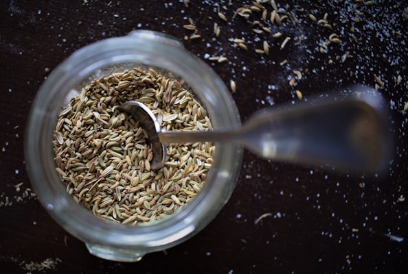Cumin seeds and ground cumin