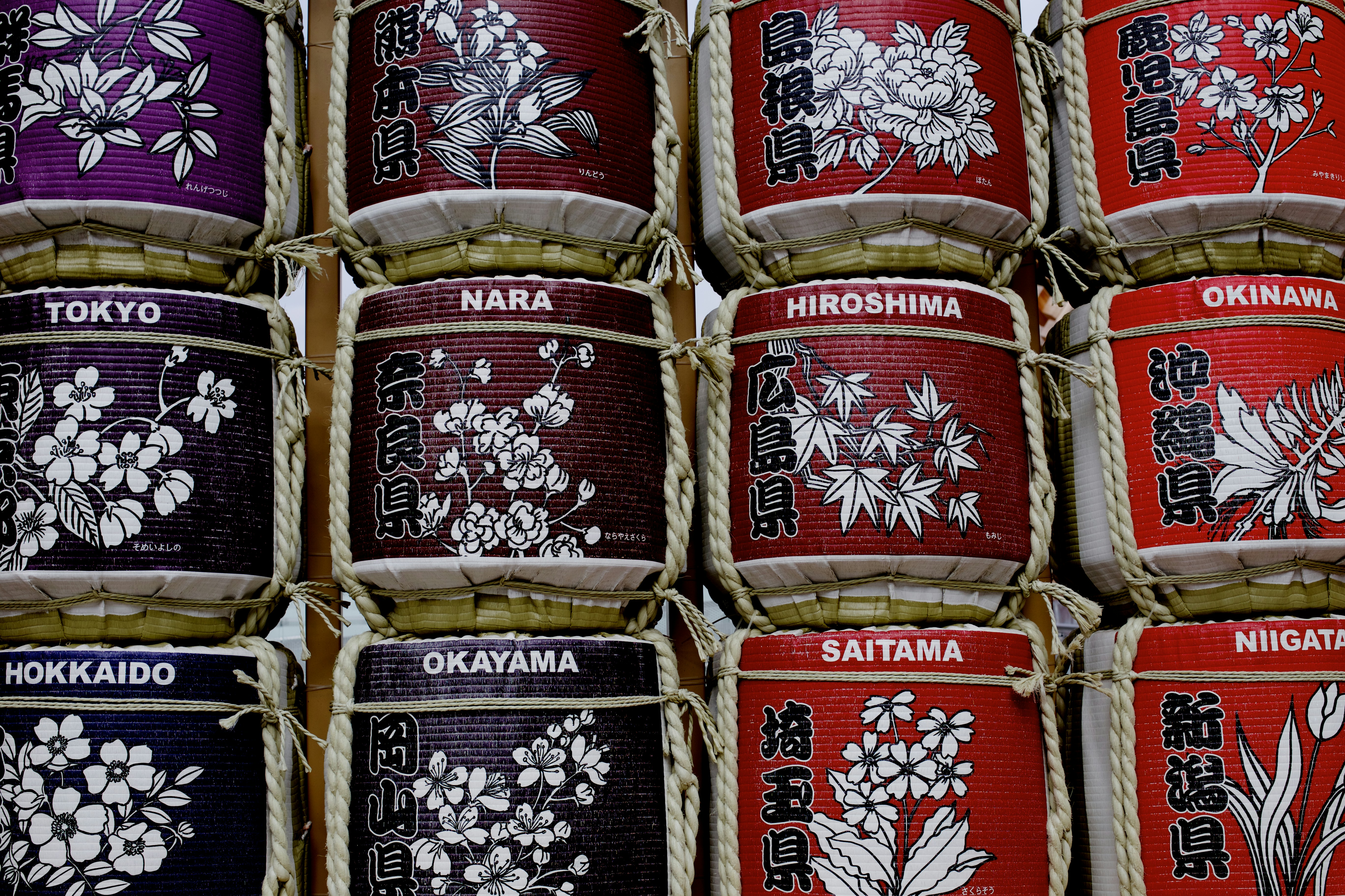 Comparison of traditional labels and recycled neck woven labels