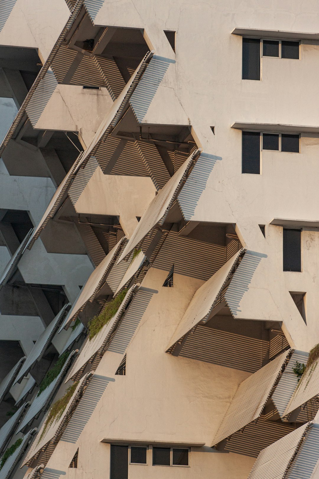 brown concrete building during daytime