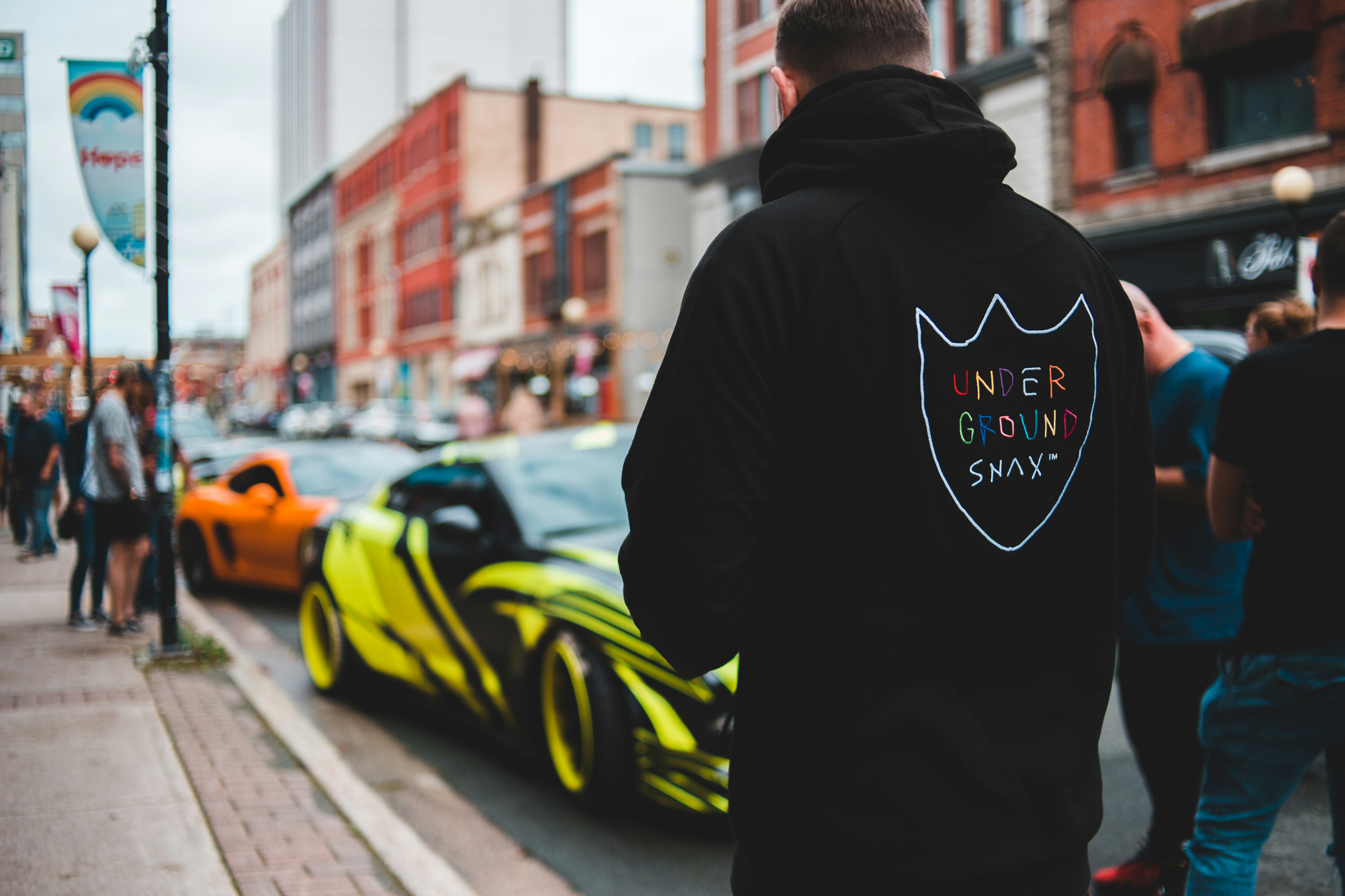 photo-1601754167087-273cd68d3f63?ixid=M3wxMjA3fDB8MXxzZWFyY2h8MTR8fGNhciUyMHB1bnMlMjBob29kaWVzfGVufDB8fHx8MTc2ODU0MTM1NXww\u0026ixlib=rb-4.1.0