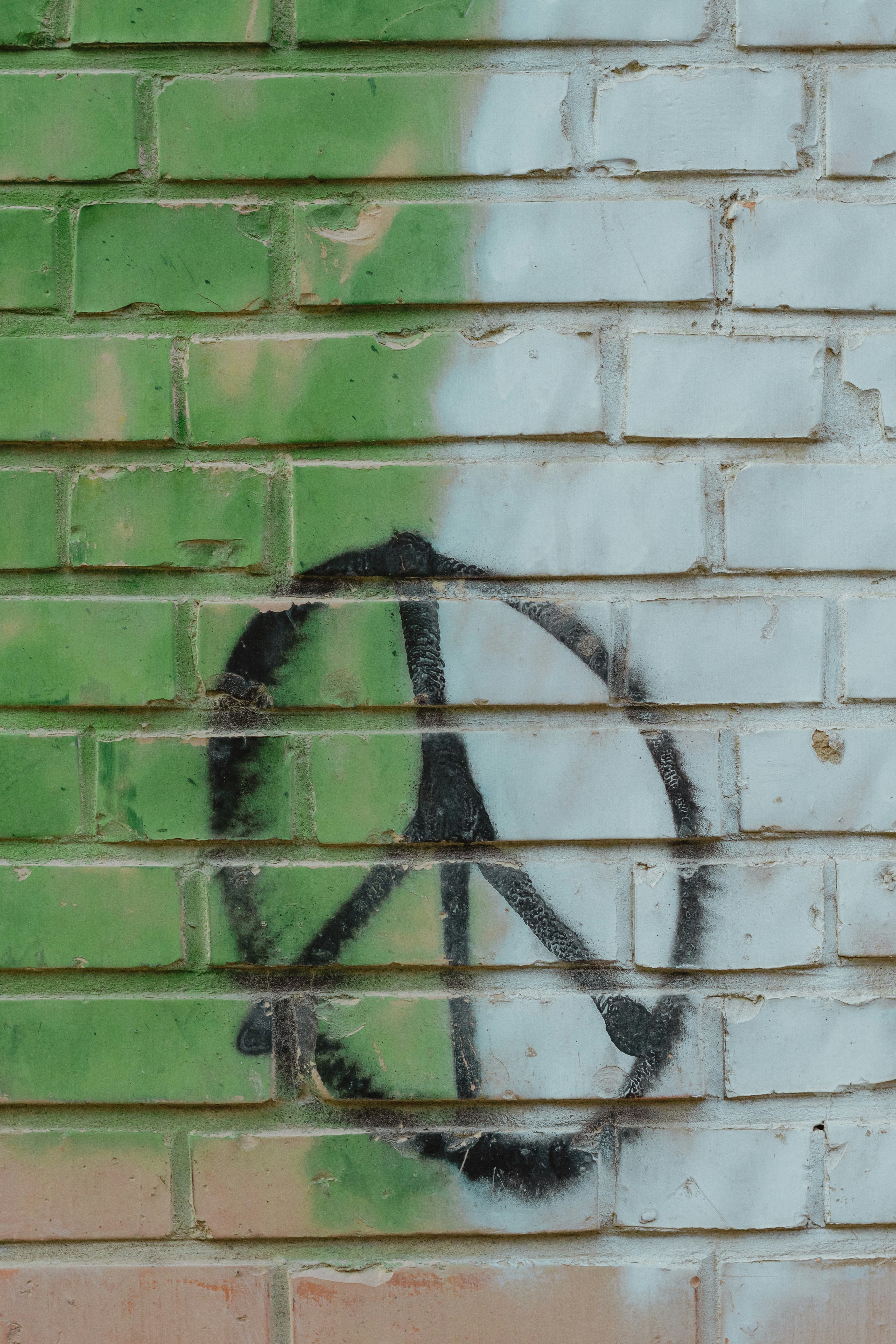 Pintura mural en blanco y negro