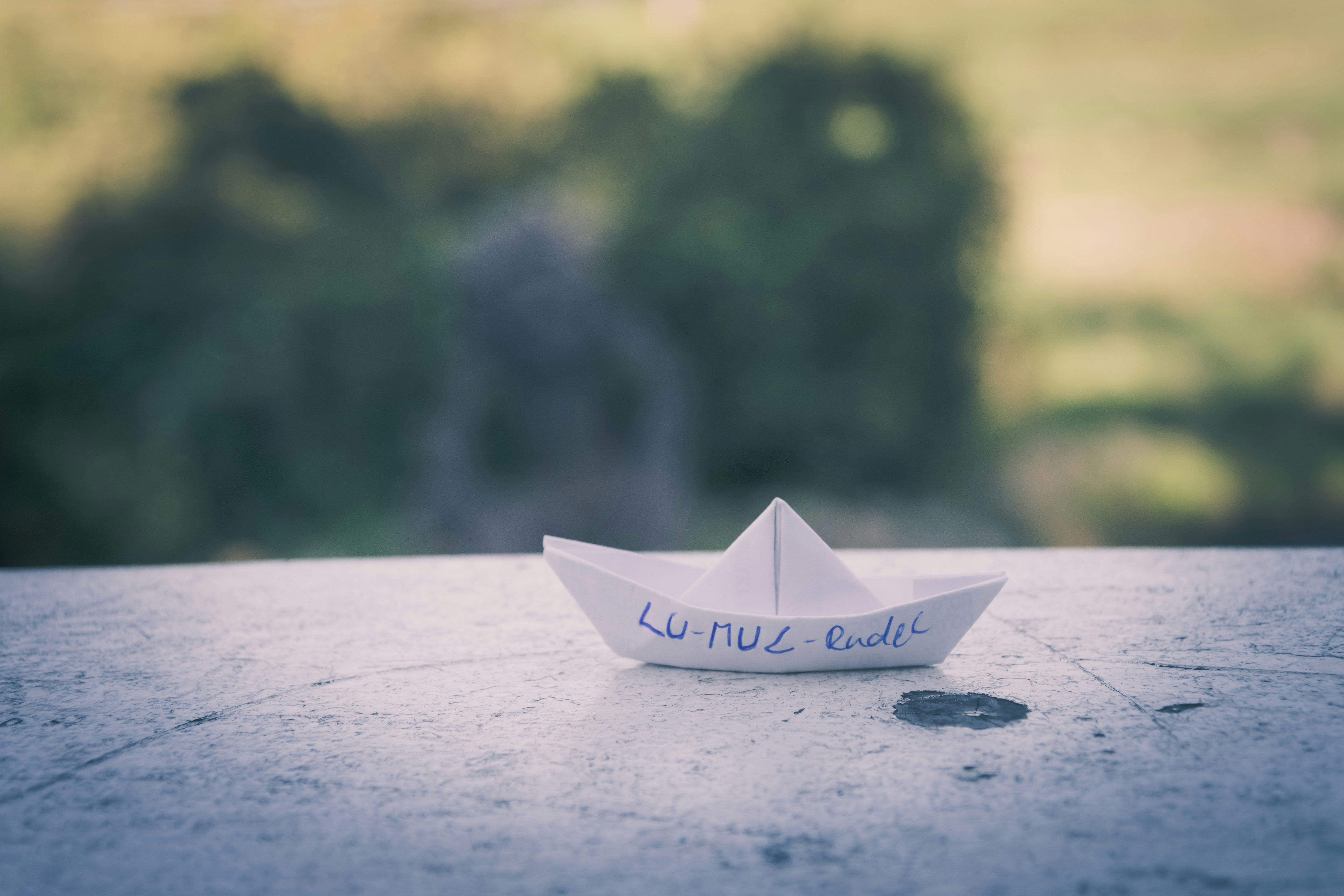 Définition de avoir un cheveu sur la langue | dictionnaire français