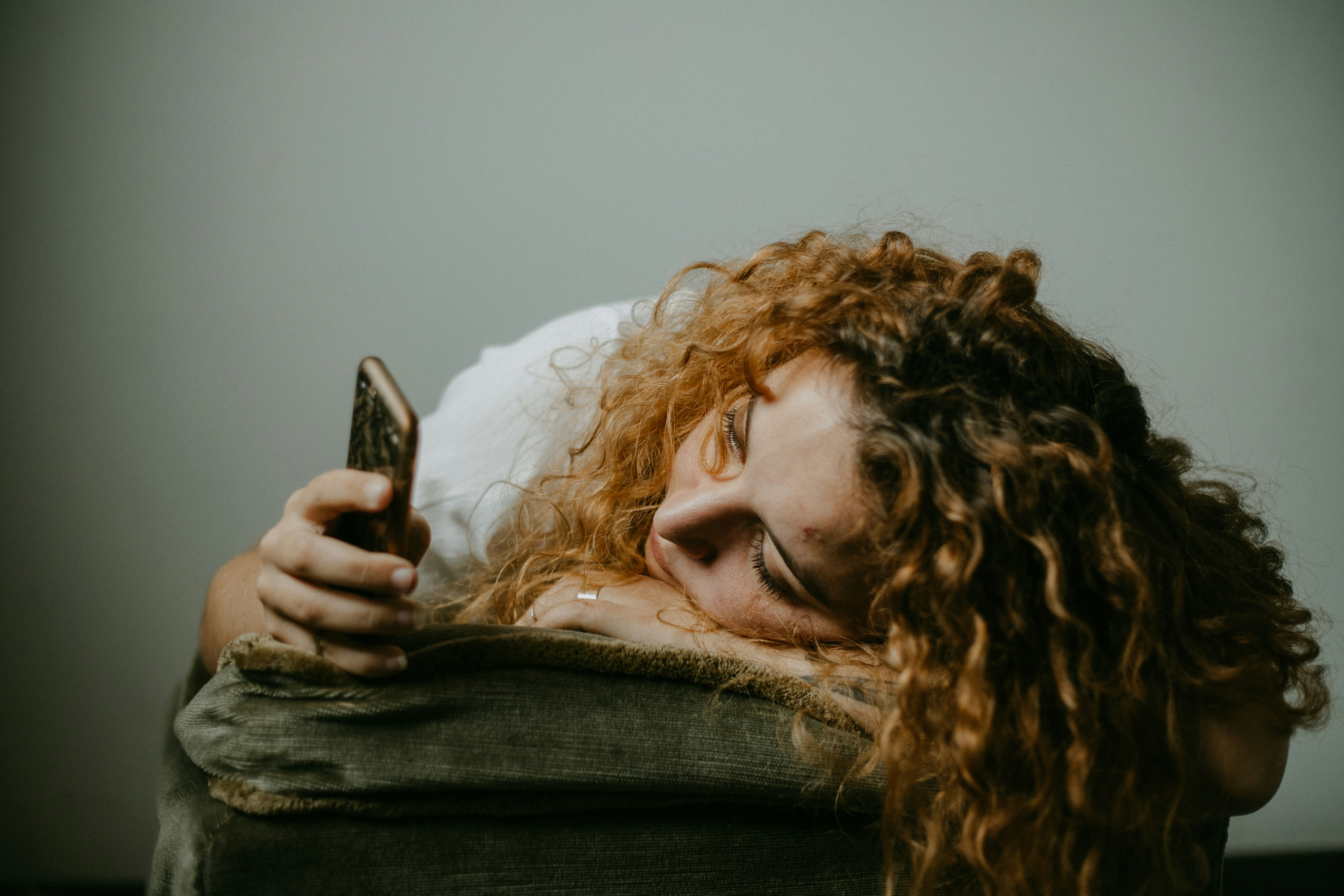 How Scrolling Through Other People's Wins Is Quietly Wrecking Your Creative Confidence