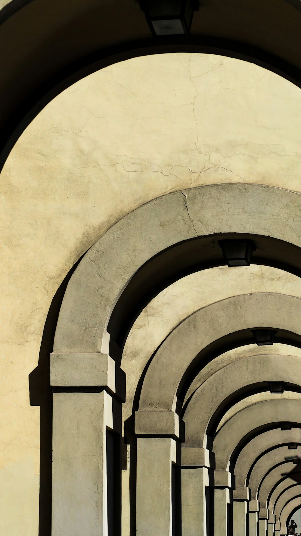 Symmetry in arches used in renaissance architecture