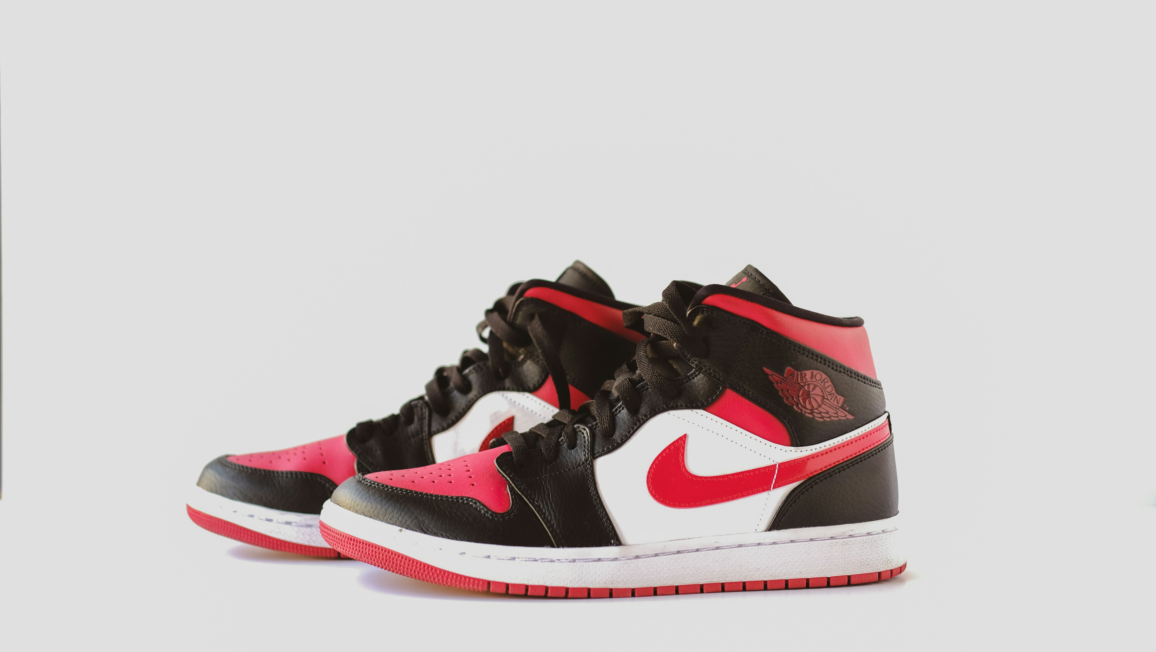 Jordan 1 noble reds