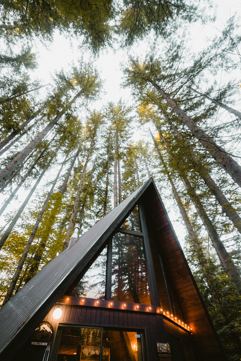 Casa A-frame Beddrock con terraza de madera y vistas a la montaña