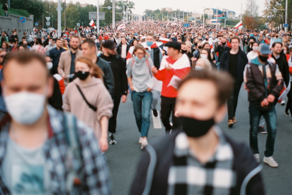 Personas en un estadio durante el día