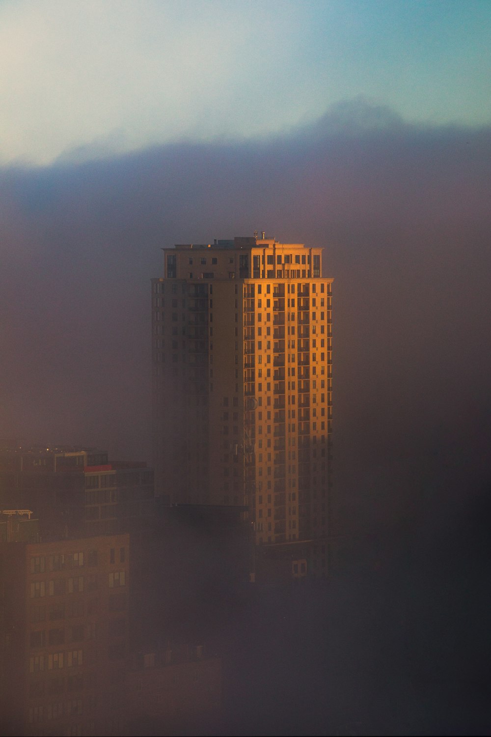 high rise building during daytime