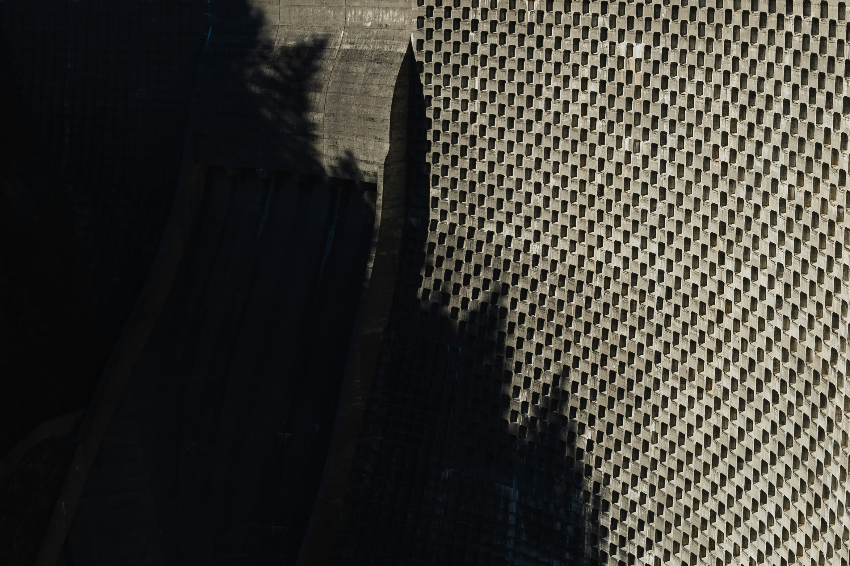 Carbon Fiber Vinyl vs Real Carbon Fiber: What’s Best?