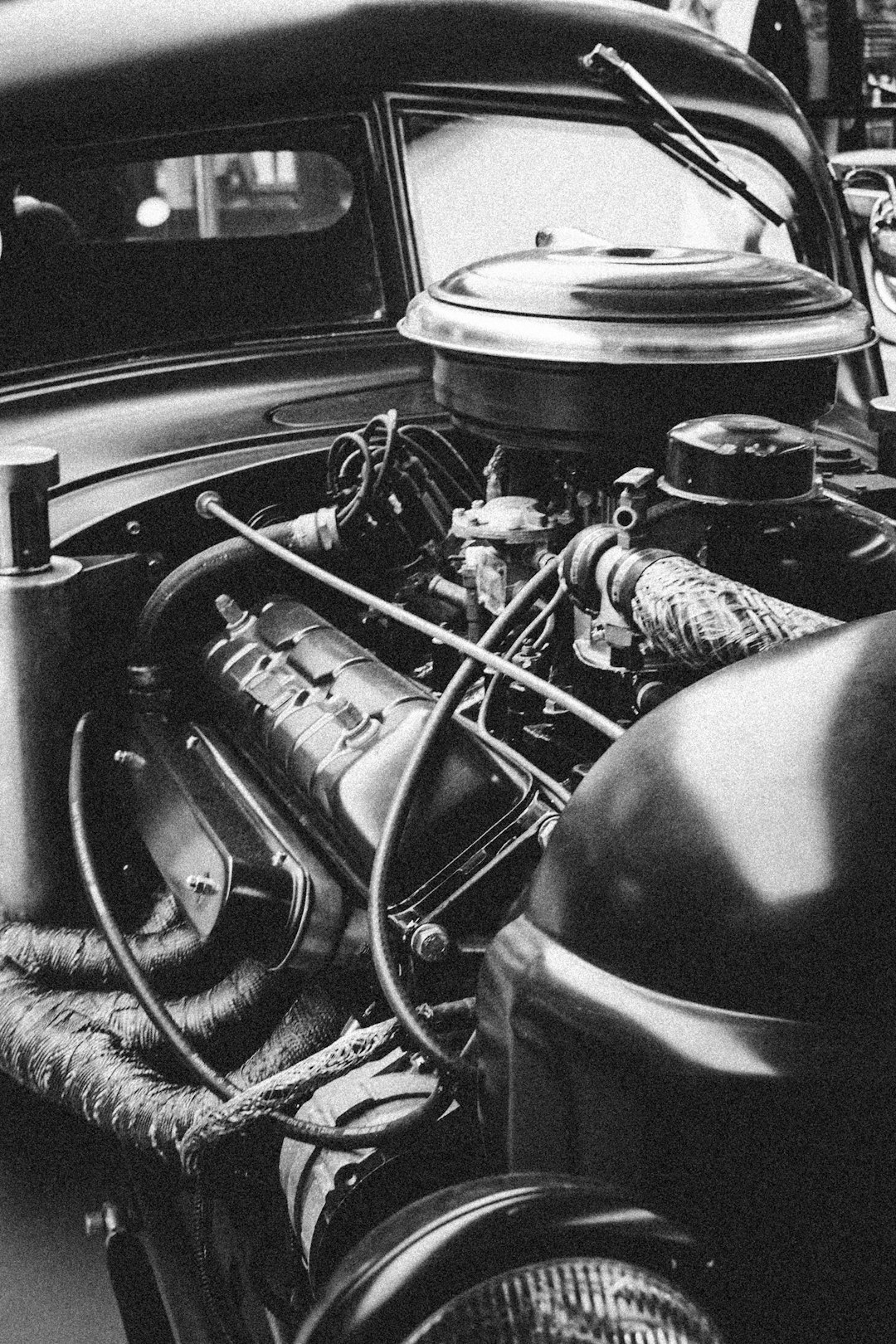 black and white car engine