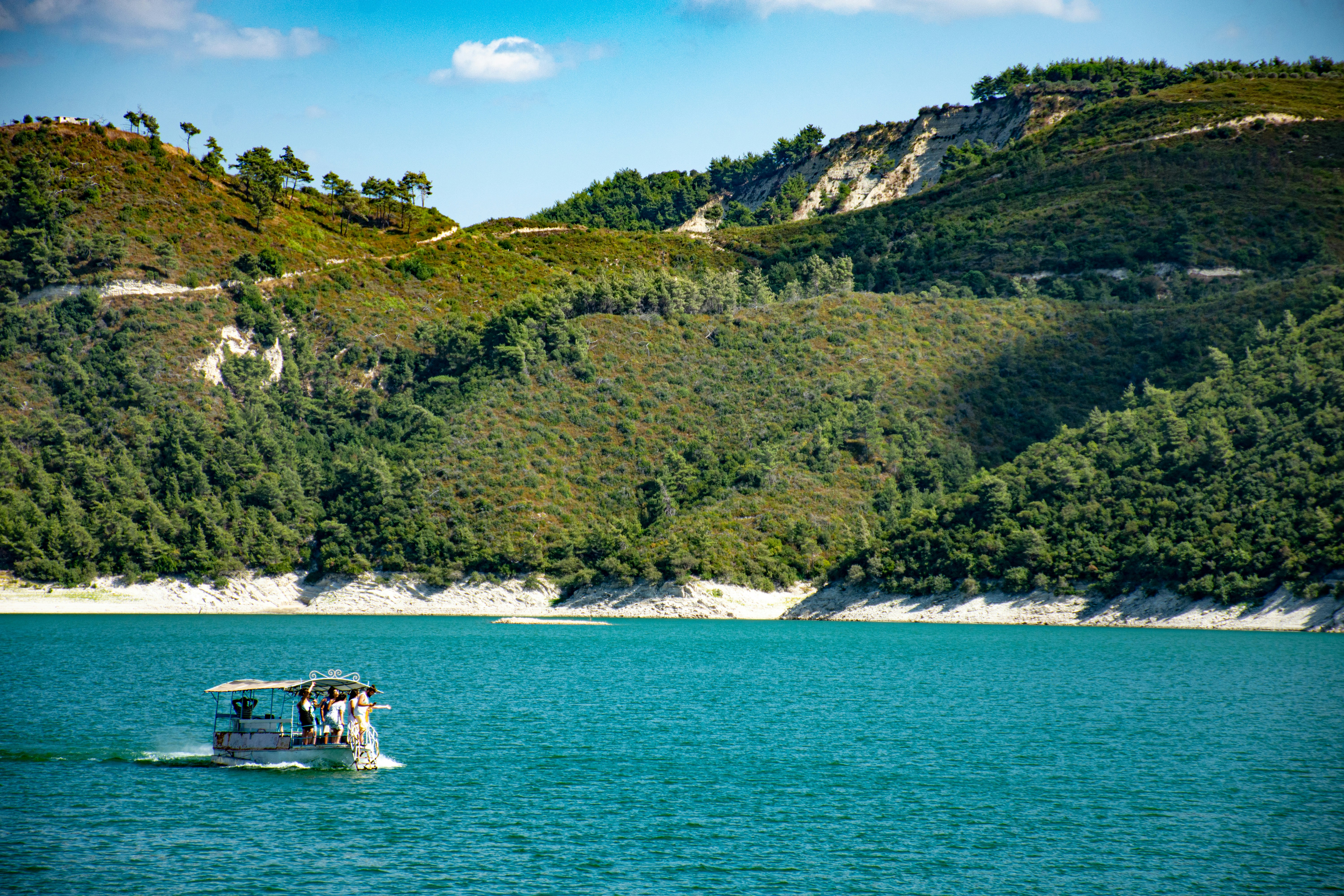 Photo by hoseinchaharbaghi