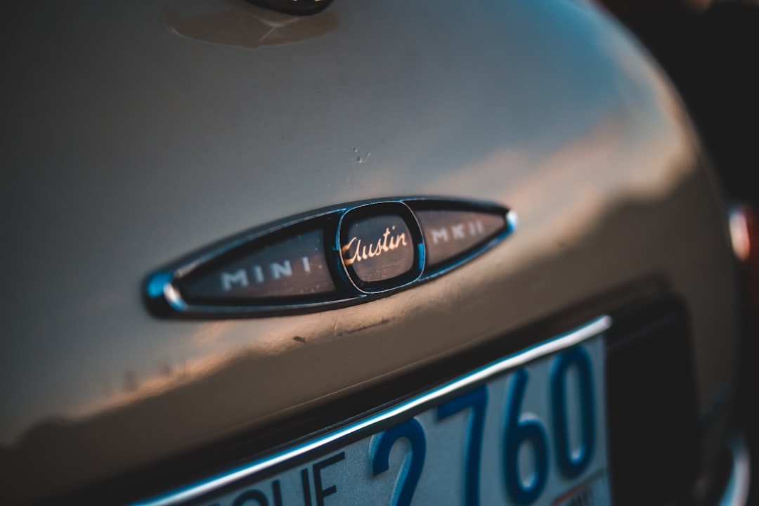 blue and silver car plate