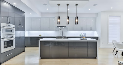 stainless steel kitchen sink with faucet