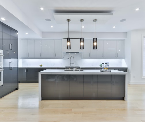 stainless steel kitchen sink with faucet