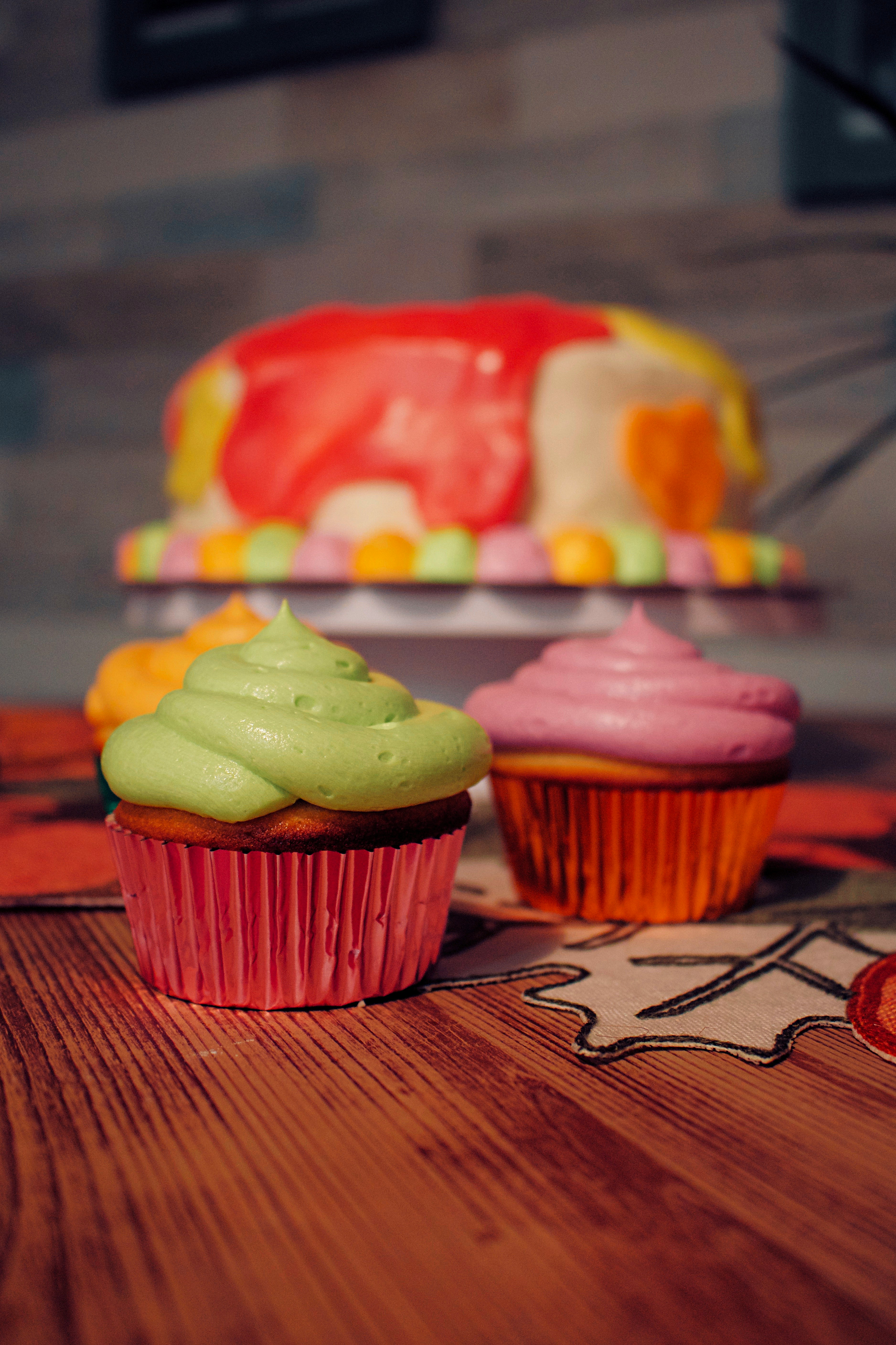 cupcakes on brown wooden table