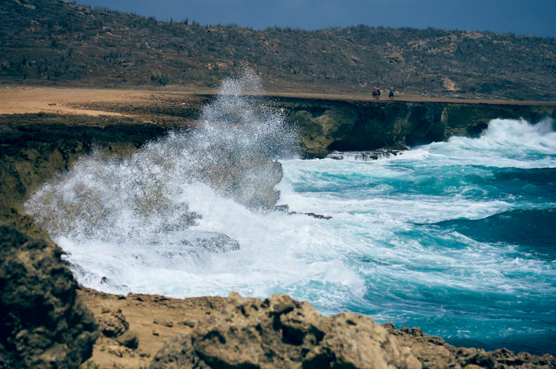 Costa sudeste de Aruba com vistas dos mirantes de Seroe Colorado