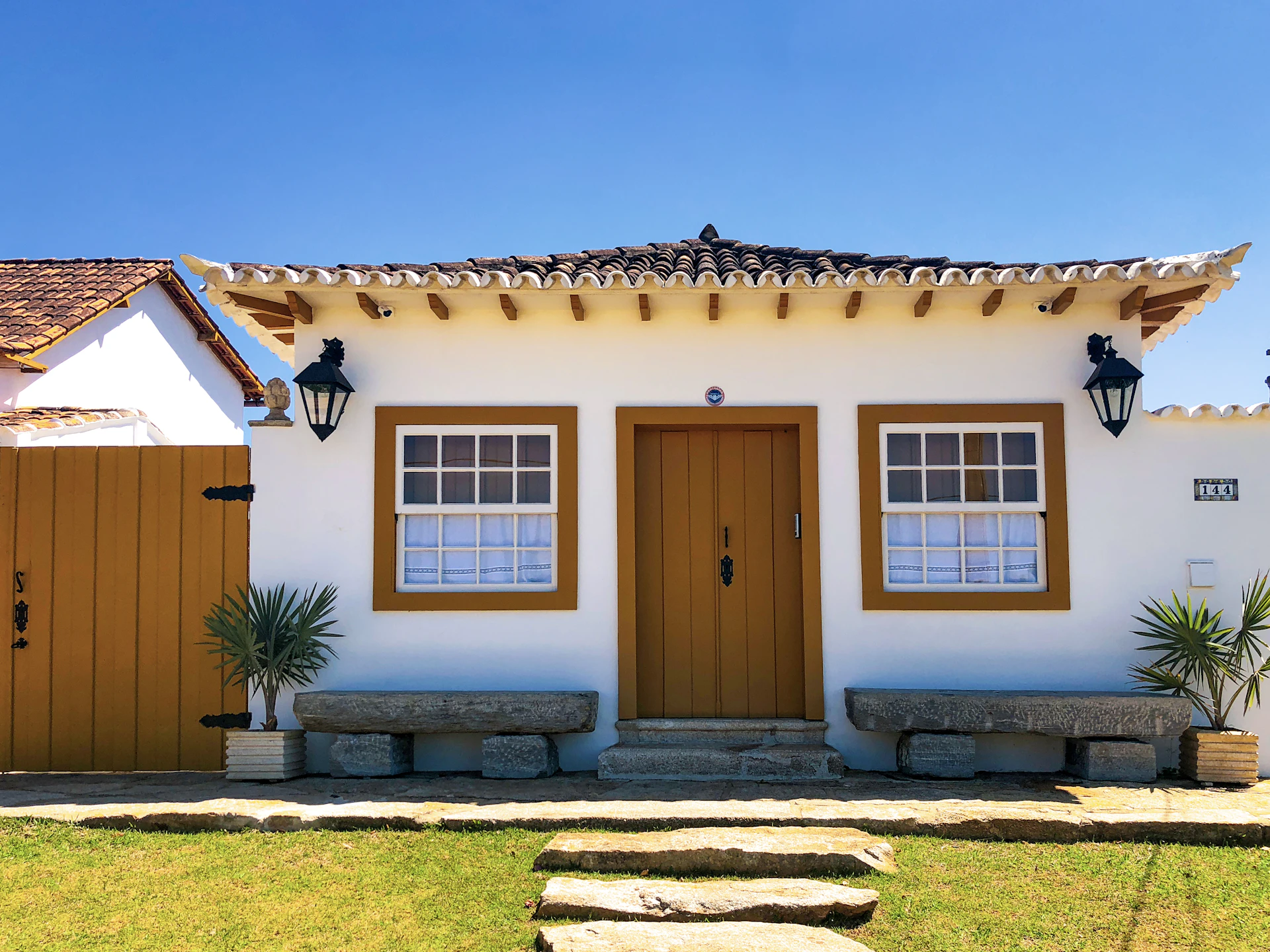 Casa colonial brasileira bem conservada