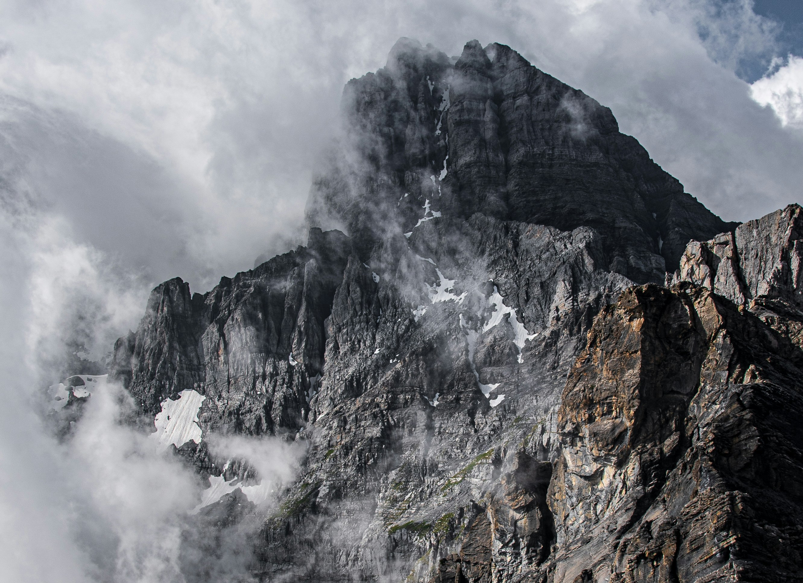 Photo by pierreguerin