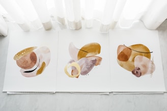 brown and white floral curtains