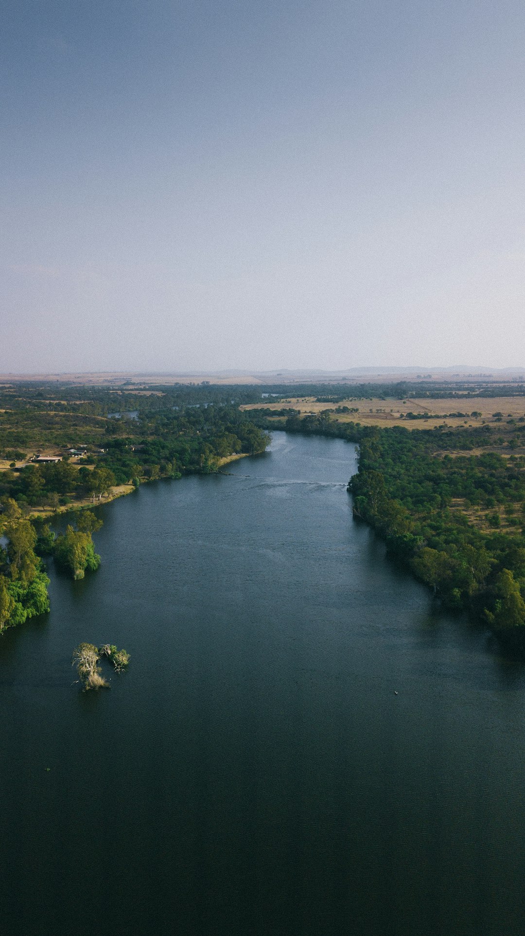 travelers stories about Reservoir in Vaal River, South Africa