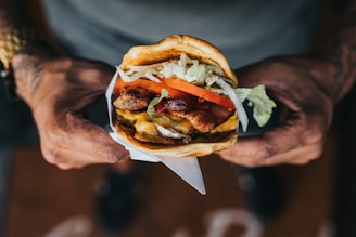 burger with lettuce and tomato