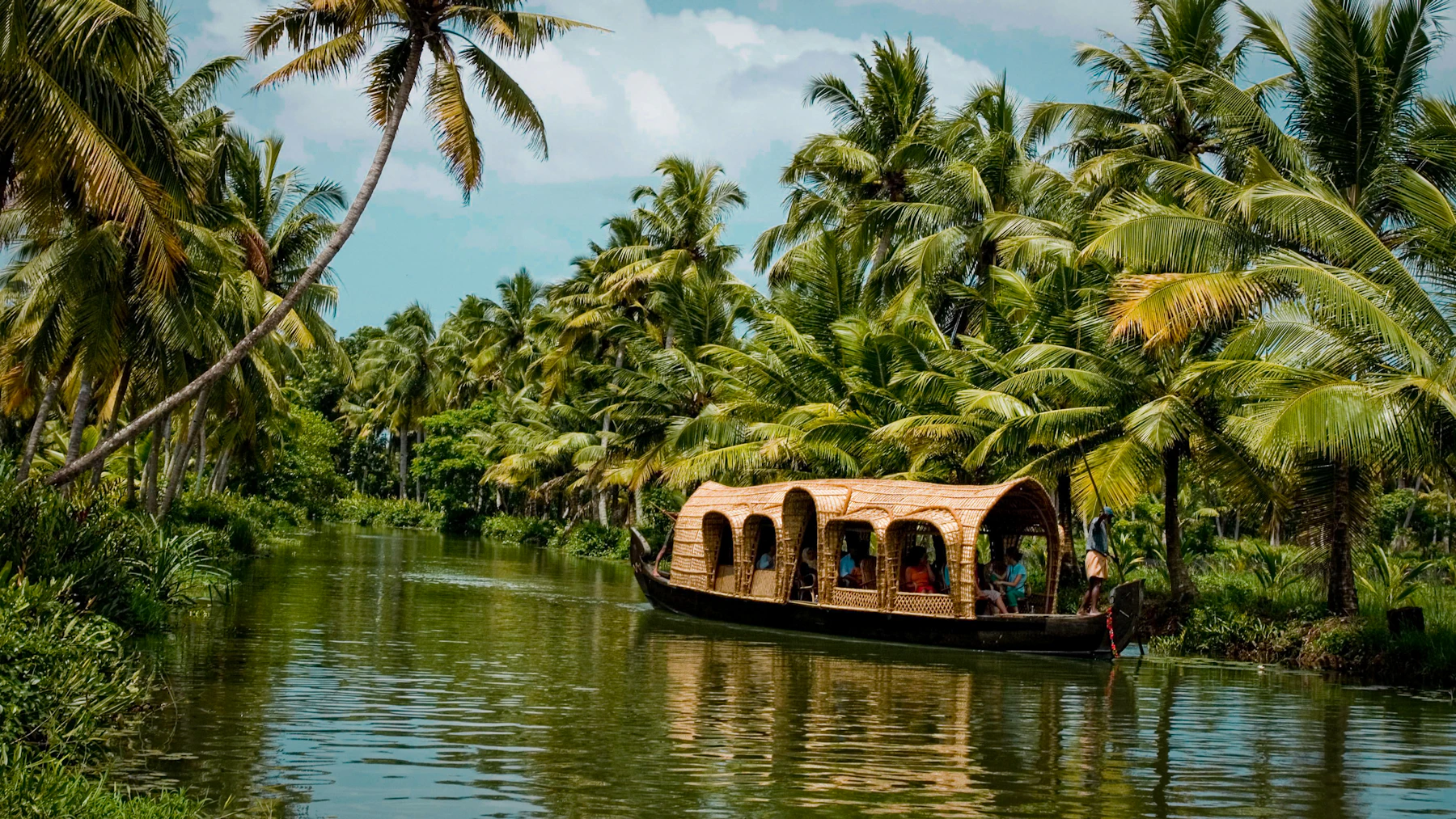 Kerala backwater travel blog — The Sushant Alleppey
