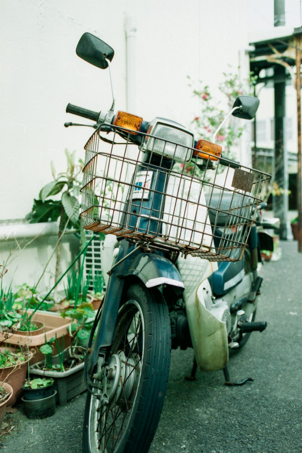 blue and gray shopping cart