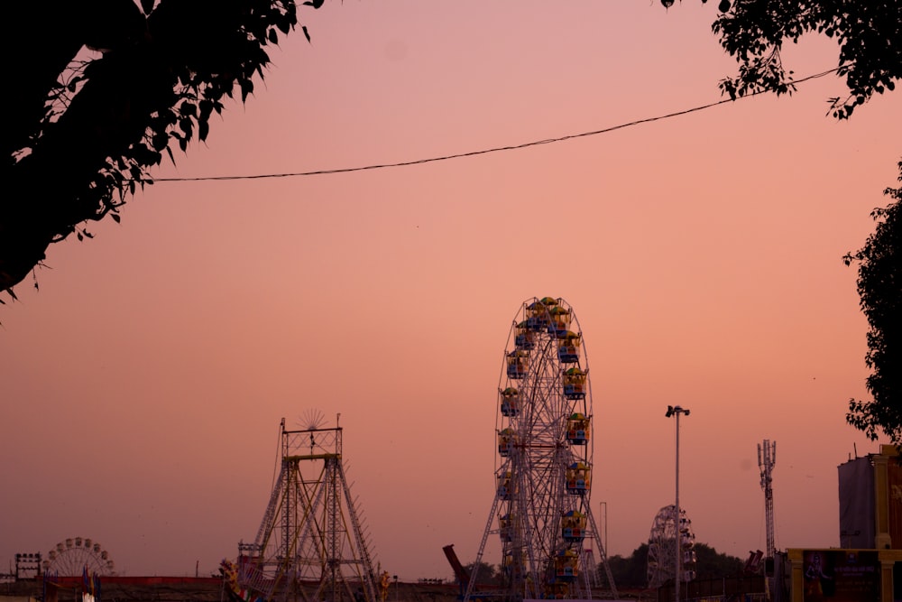 ferris wheel under white sky