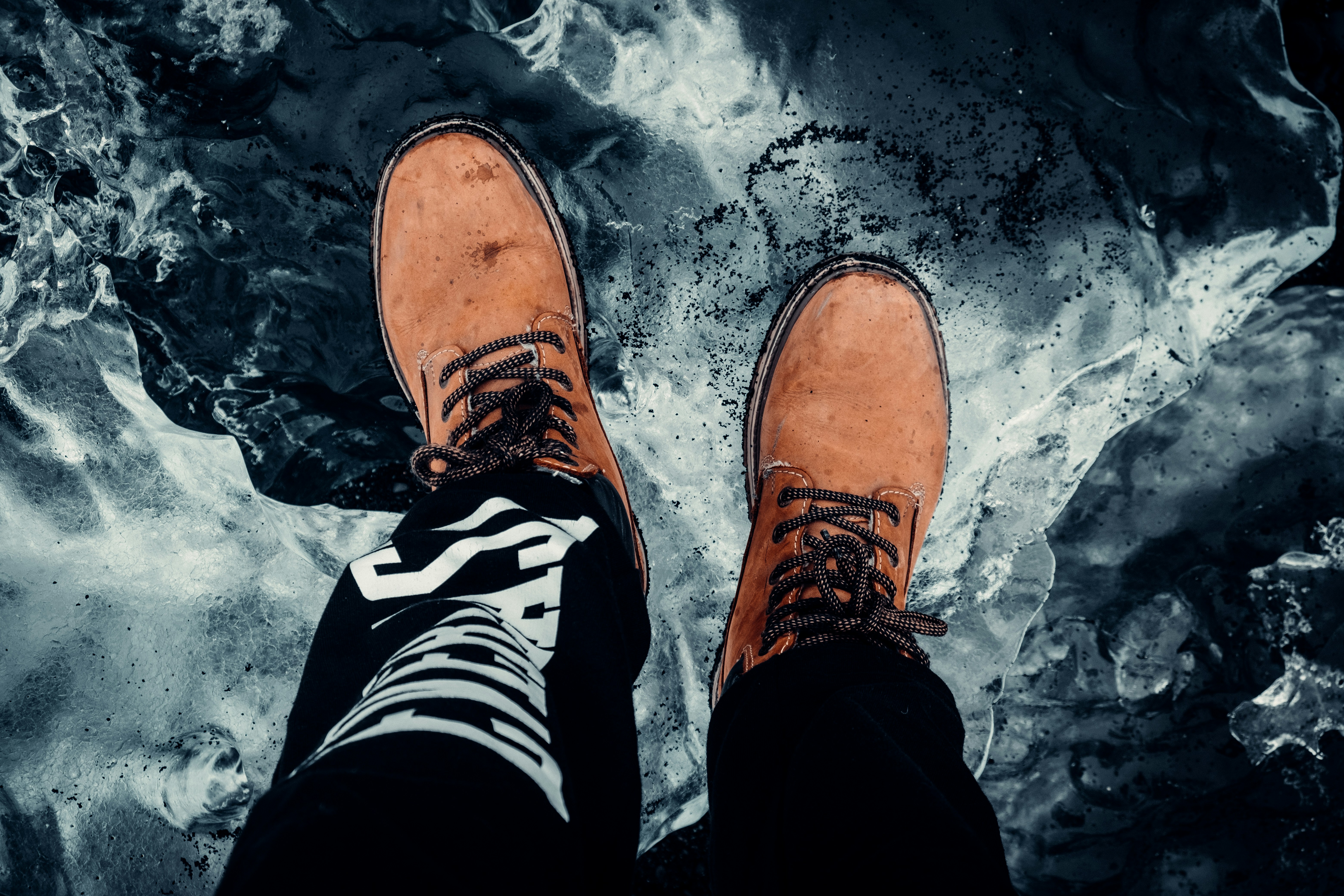 Elegant Winter Heeled Boots