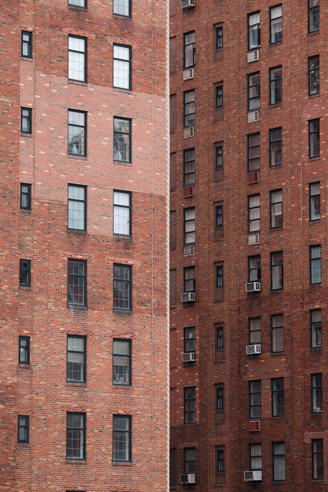 Side elevation — Ivan Karpov on Unsplash
