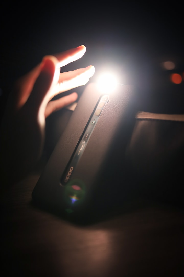 Can I use Android & iPhone camera flashlight like this? Does our phone have such a feature?