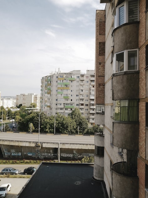 Piața &icirc;nchirierilor pe termen scurt &icirc;n Rom&acirc;nia: Reglementări 2026