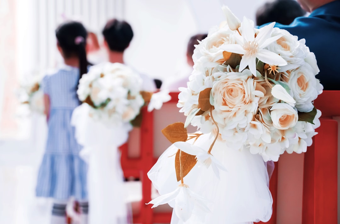 white rose bouquet in tilt shift lens