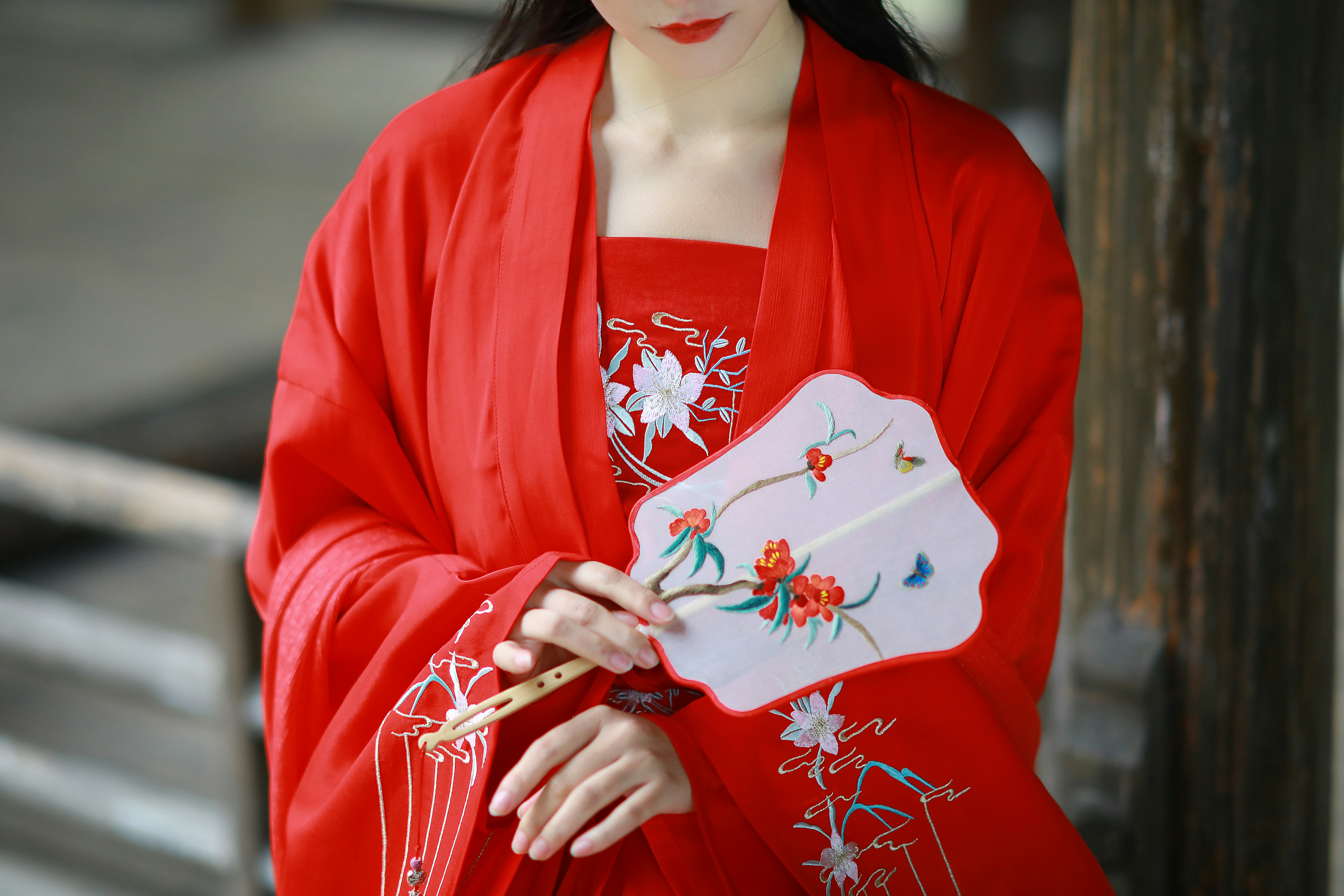 woman in red and white kimono